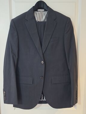 Men's Grey Suit - Classic Tailored Suit